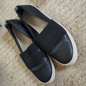 Calvin Klein Womens Flats Size 7.5 Black White Soles Business Casual Sneakers